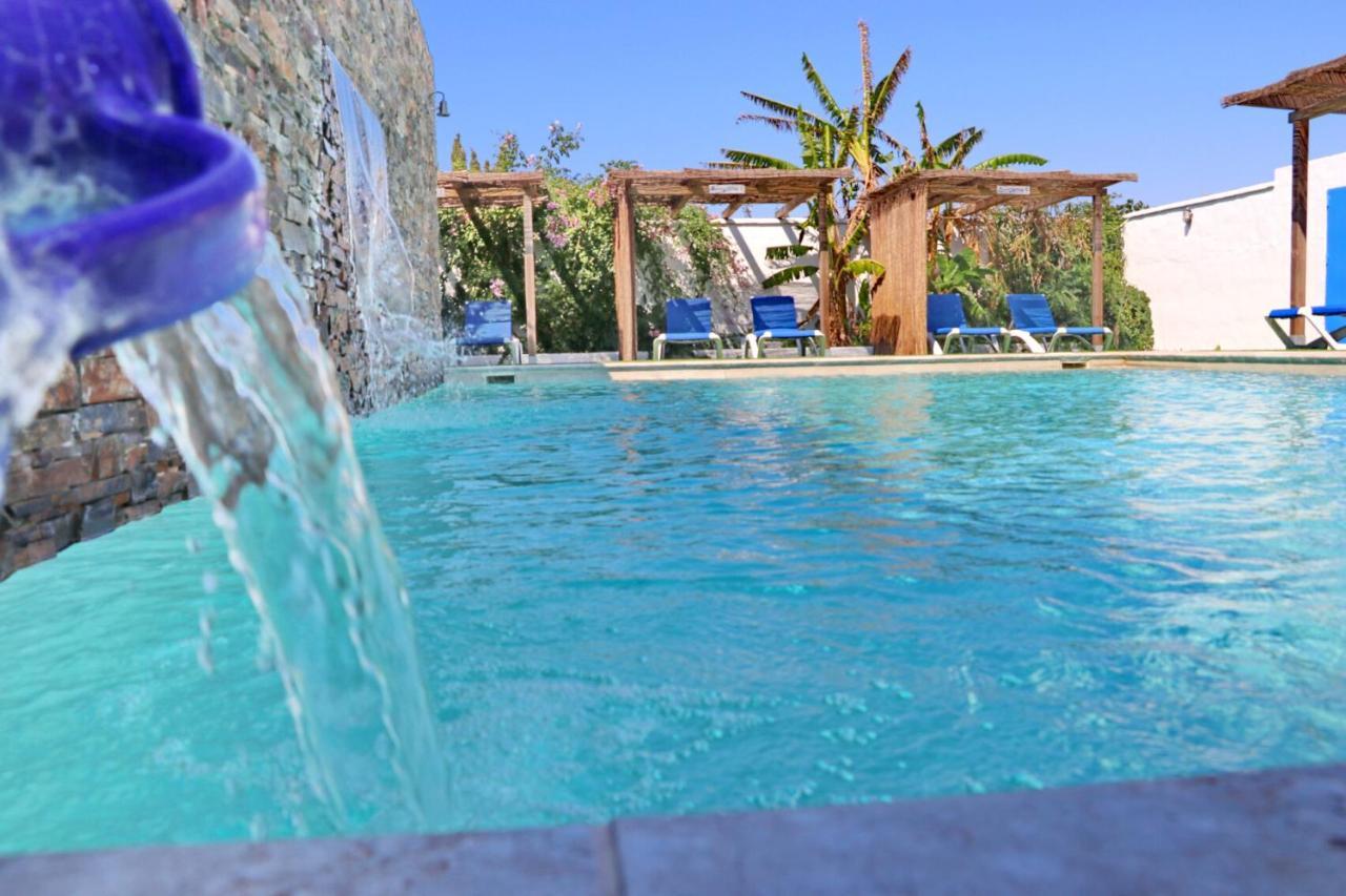 Bungalow La Roa con piscina comunitaria y privada Conil De La Frontera Esterno foto