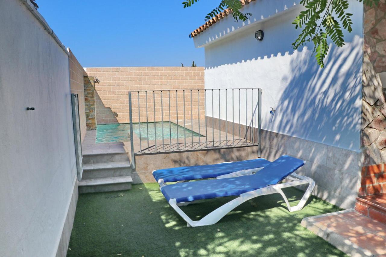 Bungalow La Roa con piscina comunitaria y privada Conil De La Frontera Esterno foto