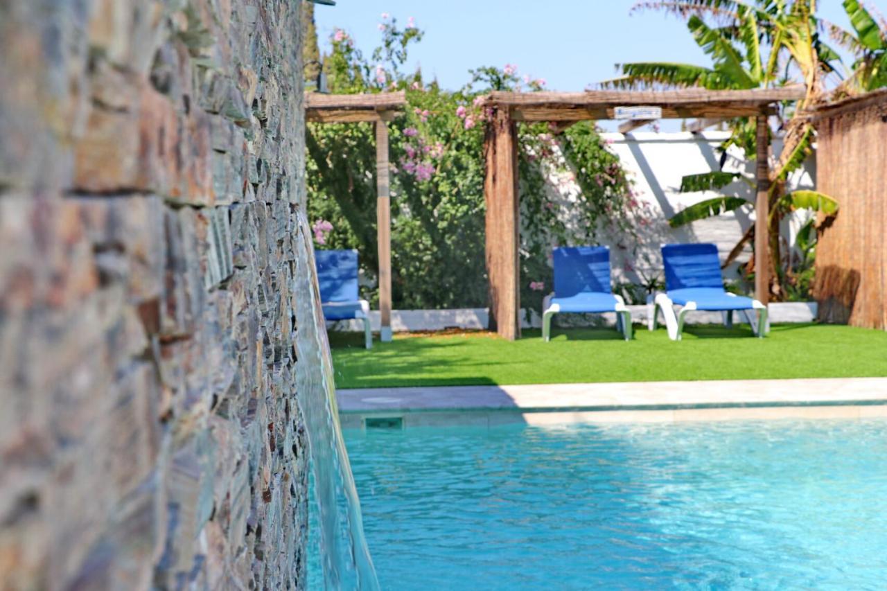 Bungalow La Roa con piscina comunitaria y privada Conil De La Frontera Esterno foto