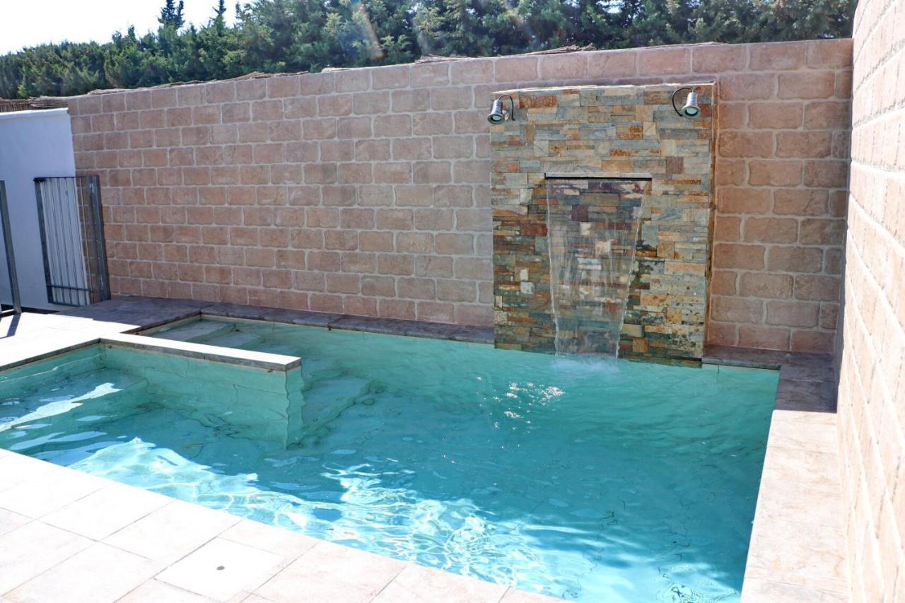 Bungalow La Roa con piscina comunitaria y privada Conil De La Frontera Esterno foto